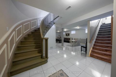 Photo 33 at 182 Clover Leaf Street, East Woodbridge, Vaughan