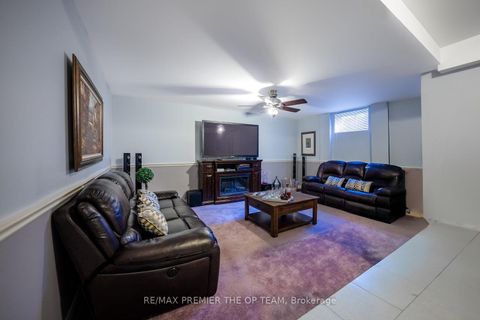Photo 35 at 182 Clover Leaf Street, East Woodbridge, Vaughan