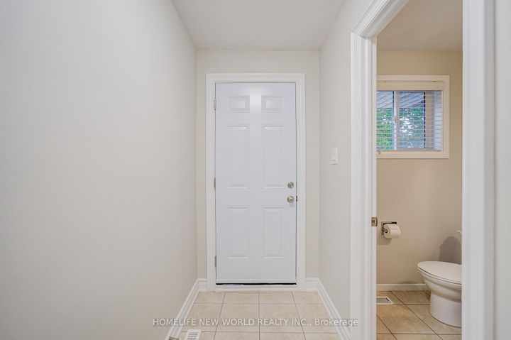 Photo 3 at 29 New Havens Way, Thornhill, Markham