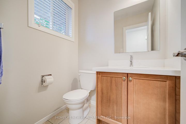 Photo 4 at 29 New Havens Way, Thornhill, Markham