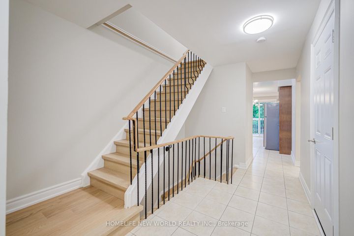 Photo 5 at 29 New Havens Way, Thornhill, Markham