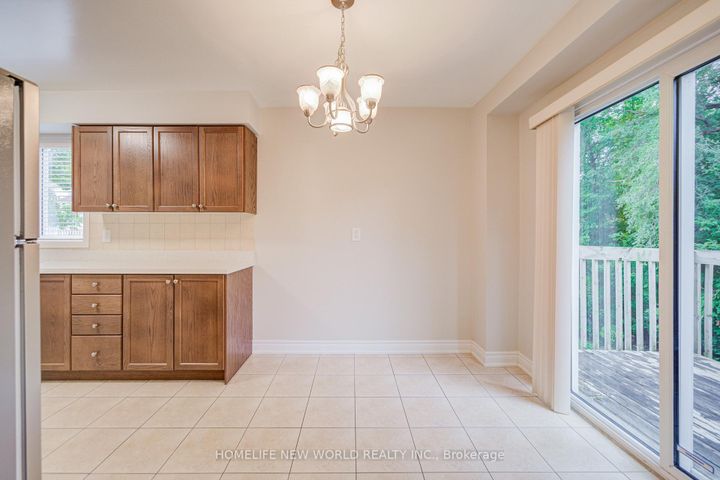 Photo 10 at 29 New Havens Way, Thornhill, Markham