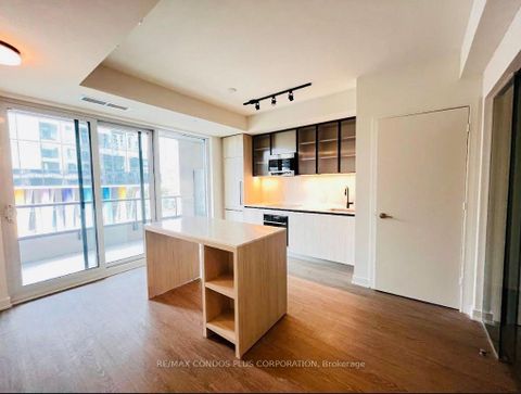Photo 2 at 304 - 425 Front Street E, Waterfront Communities C8, Toronto