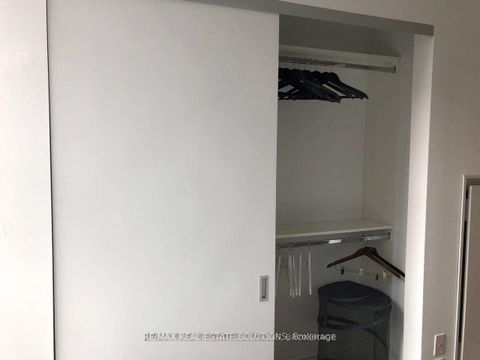 Photo 9 at 210 - 608 Richmond Street W, Waterfront Communities C1, Toronto