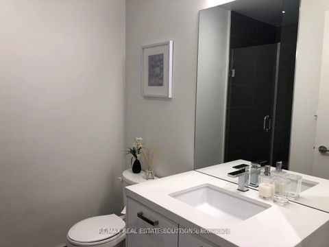 Photo 10 at 210 - 608 Richmond Street W, Waterfront Communities C1, Toronto
