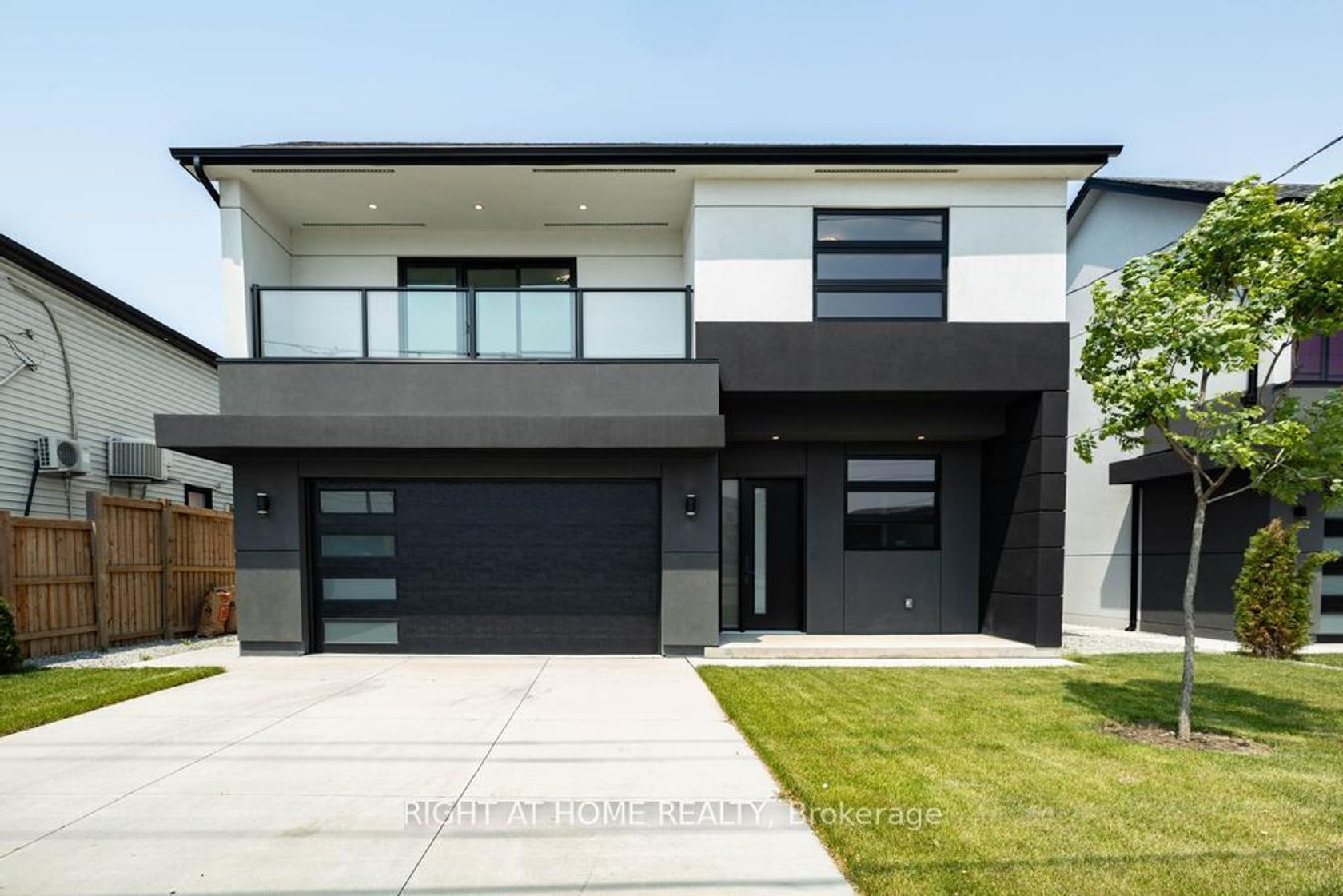 16 Walsh Avenue, Pelmo Park W5, Toronto 