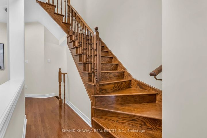 Photo 16 at 1546 Portsmouth Place, East Credit, Mississauga