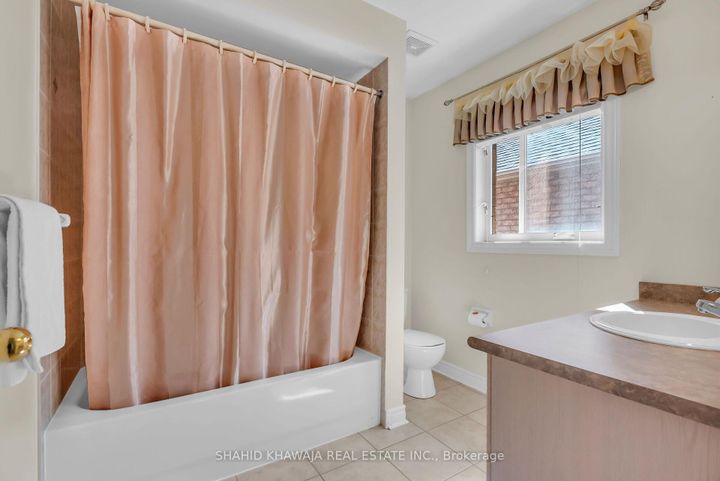 Photo 27 at 1546 Portsmouth Place, East Credit, Mississauga