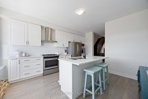 Photo 12 at 50 Troon Avenue, Maple, Vaughan