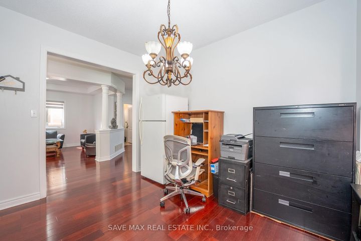 Photo 13 at 17 Charger Lane, Fletcher's Meadow, Brampton