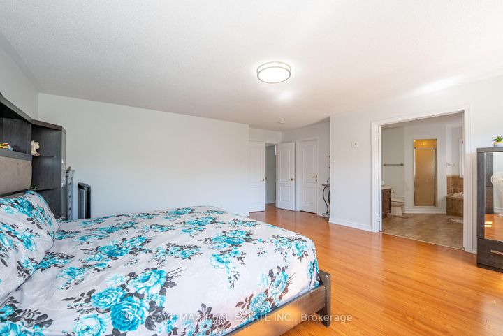 Photo 19 at 17 Charger Lane, Fletcher's Meadow, Brampton