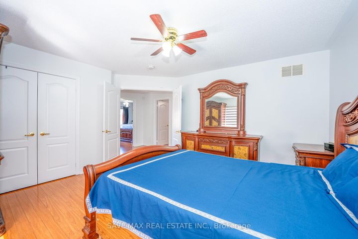 Photo 22 at 17 Charger Lane, Fletcher's Meadow, Brampton