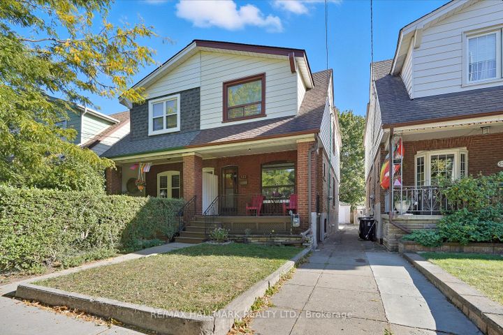 Photo 2 at 533 Milverton Boulevard, Danforth, Toronto