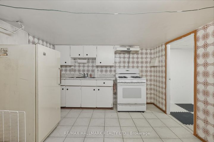 Photo 34 at 533 Milverton Boulevard, Danforth, Toronto