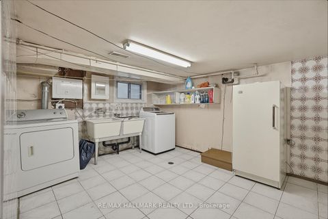 Photo 33 at 533 Milverton Boulevard, Danforth, Toronto