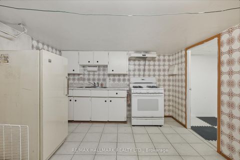 Photo 34 at 533 Milverton Boulevard, Danforth, Toronto