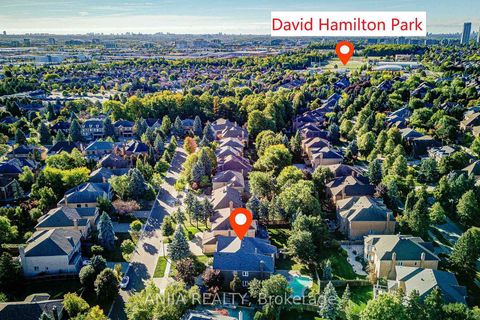 Photo 6 at 28 Edmund Crescent, Bayview Hill, Richmond Hill