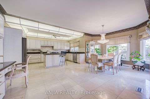 Photo 12 at 28 Edmund Crescent, Bayview Hill, Richmond Hill