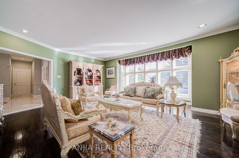 Photo 13 at 28 Edmund Crescent, Bayview Hill, Richmond Hill