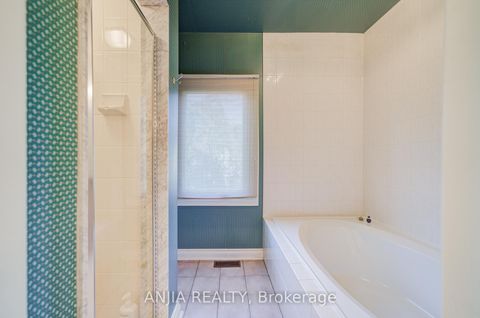 Photo 34 at 28 Edmund Crescent, Bayview Hill, Richmond Hill