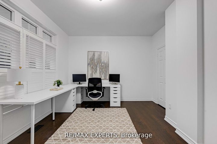 Photo 4 at 76 Cetona Avenue, Vellore Village, Vaughan