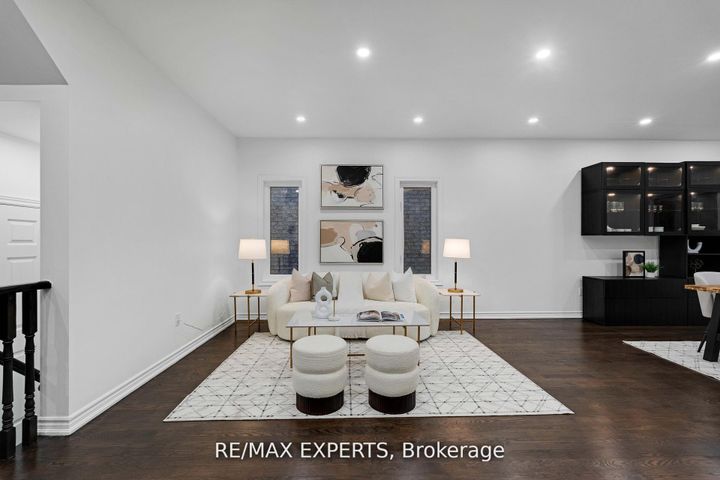 Photo 8 at 76 Cetona Avenue, Vellore Village, Vaughan