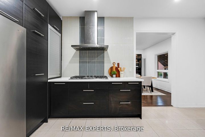 Photo 15 at 76 Cetona Avenue, Vellore Village, Vaughan