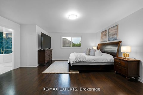 Photo 23 at 76 Cetona Avenue, Vellore Village, Vaughan