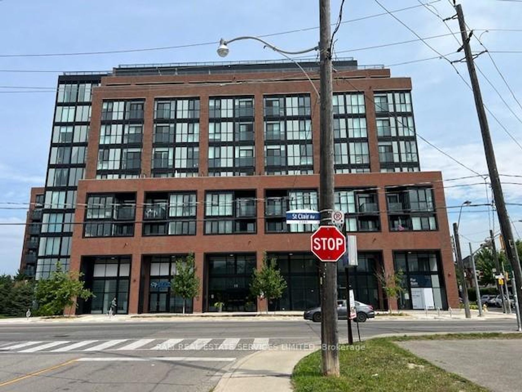 627 - 2300 st clair Avenue W, Junction Area, Toronto 