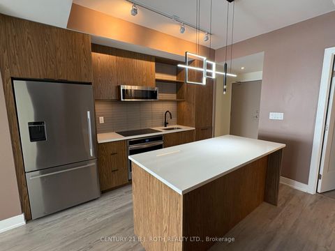 Photo 5 at 609 - 185 Dunlop Street, Lakeshore, Barrie