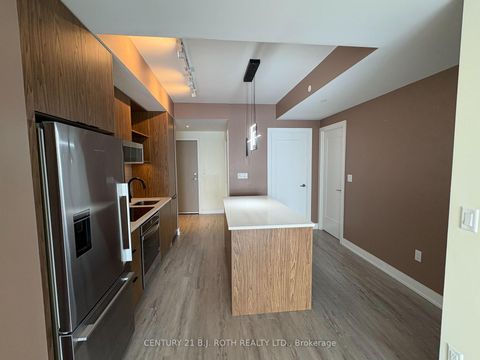 Photo 6 at 609 - 185 Dunlop Street, Lakeshore, Barrie