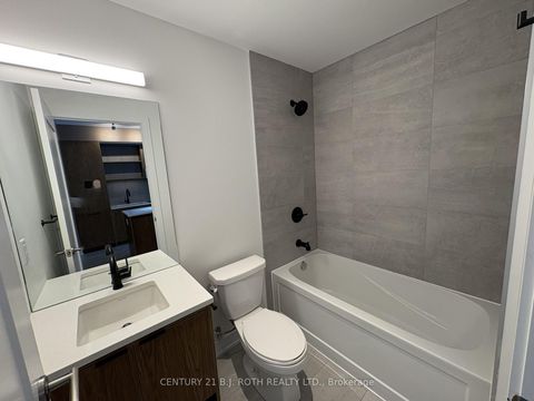 Photo 9 at 609 - 185 Dunlop Street, Lakeshore, Barrie