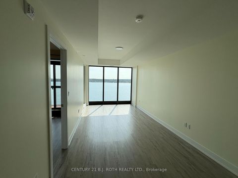Photo 10 at 609 - 185 Dunlop Street, Lakeshore, Barrie Photo 10 at 609 - 185 Dunlop Street, Lakeshore, Barrie