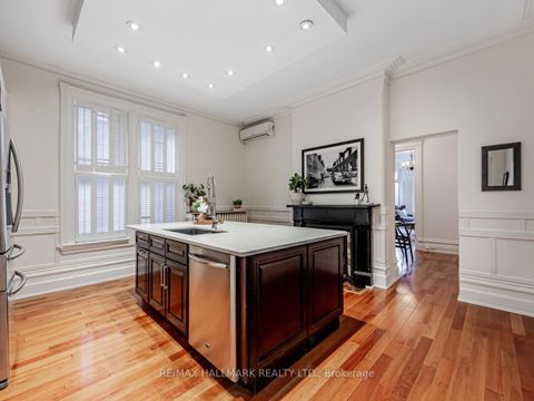 Photo 6 at 50 Rose Avenue, South St. James Town, Toronto