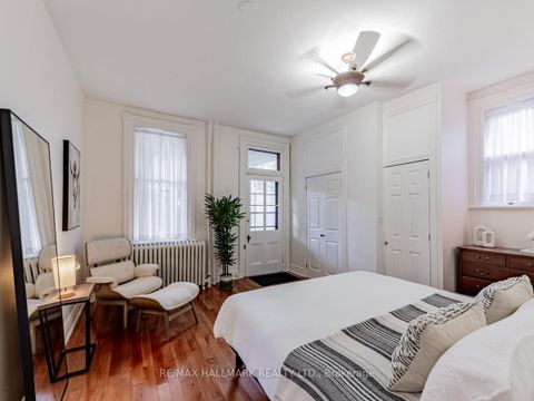 Photo 9 at 50 Rose Avenue, South St. James Town, Toronto