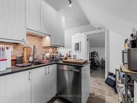 Photo 19 at 50 Rose Avenue, South St. James Town, Toronto