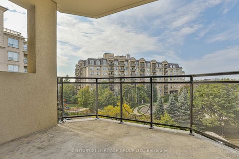 Photo 14 at 414 - 2 Maison Parc Court, Lakeview Estates, Vaughan