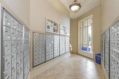 Photo 15 at 414 - 2 Maison Parc Court, Lakeview Estates, Vaughan