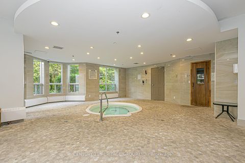 Photo 17 at 414 - 2 Maison Parc Court, Lakeview Estates, Vaughan