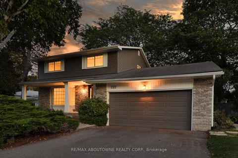 Photo 2 at 222 Vance Drive, BR Bronte, Oakville