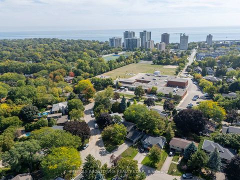 Photo 3 at 222 Vance Drive, BR Bronte, Oakville