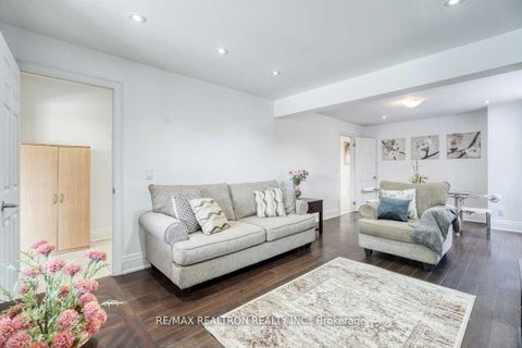 Photo 7 at 44 Jesmond Avenue N, Oakwood Village, Toronto