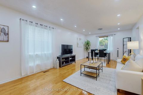 Photo 4 at 6 Rockwood Drive, Cliffcrest, Toronto