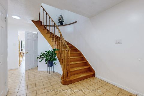 Photo 23 at 6 Rockwood Drive, Cliffcrest, Toronto