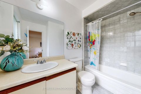 Photo 28 at 6 Rockwood Drive, Cliffcrest, Toronto