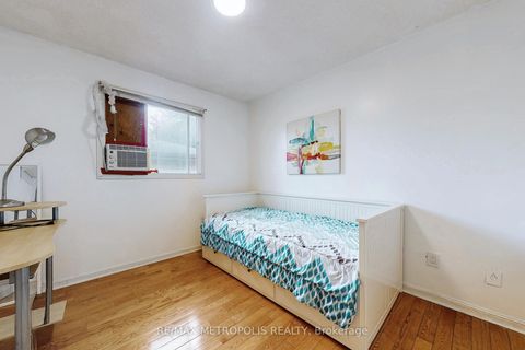 Photo 32 at 6 Rockwood Drive, Cliffcrest, Toronto