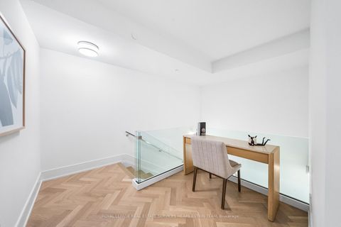 Photo 14 at 213 - 155 Merchants' Wharf, Waterfront Communities C8, Toronto