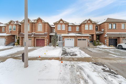 Photo 2 at 68 Denton Circle, Maple, Vaughan