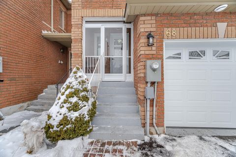 Photo 3 at 68 Denton Circle, Maple, Vaughan