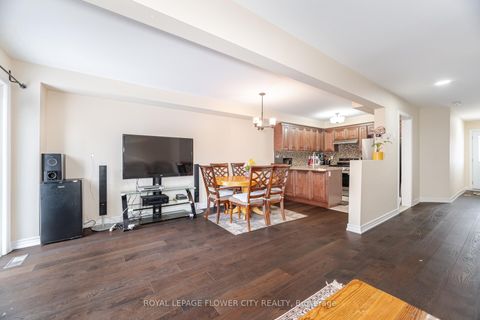 Photo 8 at 68 Denton Circle, Maple, Vaughan